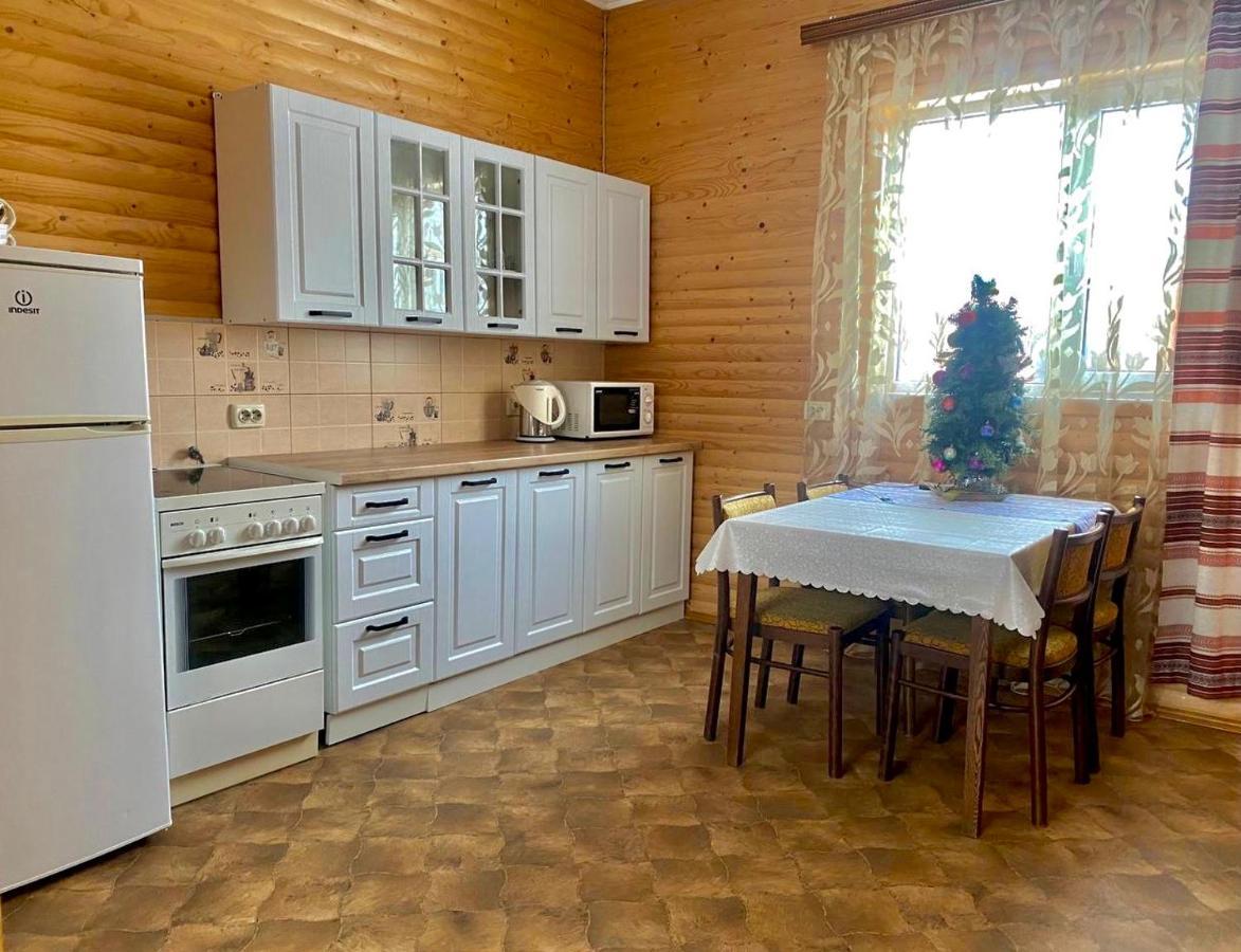 Затишний Будиночок Біля Річки Krivorovnya Eksteriør bilde