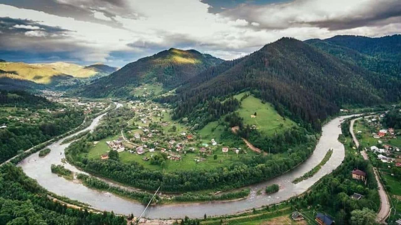 Затишний Будиночок Біля Річки Krivorovnya Eksteriør bilde
